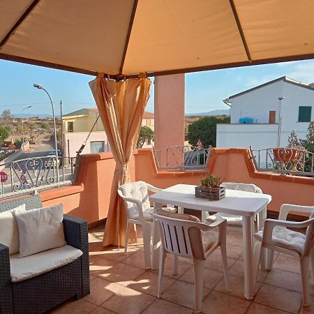 Casa Vacanza Le 2 Isole Suni Ngoại thất bức ảnh
