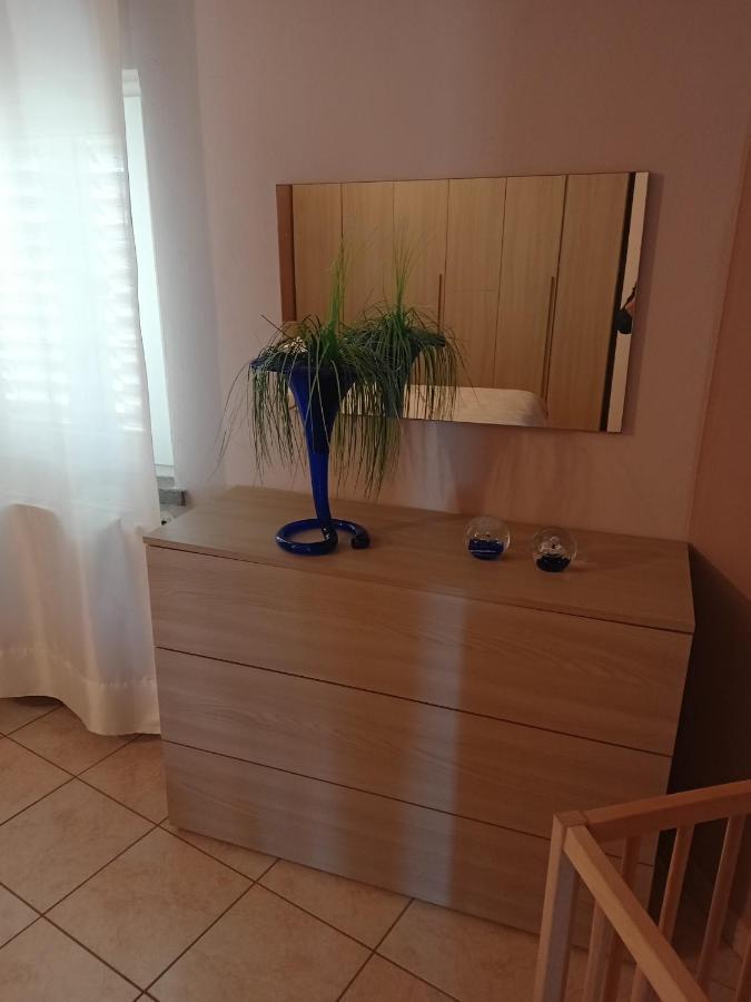 Casa Vacanza Le 2 Isole Suni Ngoại thất bức ảnh